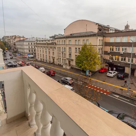 Дизайнерські Апартаменти У Центрі Біля Цуму Kyiv Exterior photo