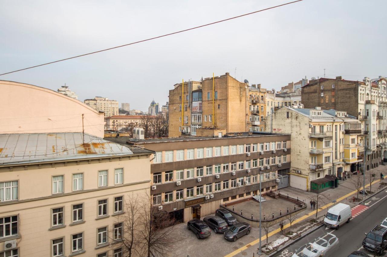 Apartment дизайнерські у центрі біля цуму *